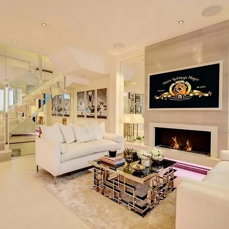 Centrally Located Apartment Apartment *