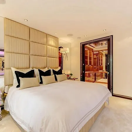 Centrally Located Apartment Apartment *