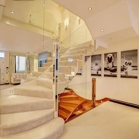 Apartment Centrally Located Apartment Marbella