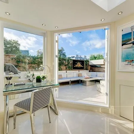Centrally Located Apartment *