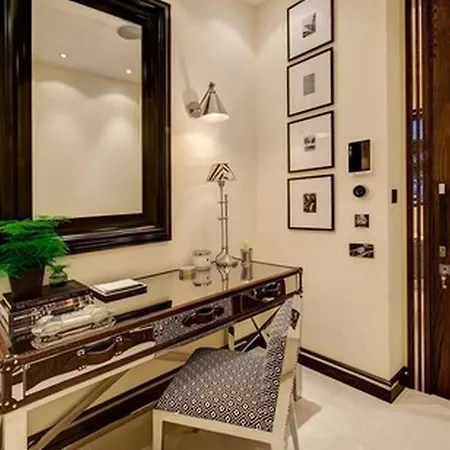 Apartment Centrally Located Apartment *